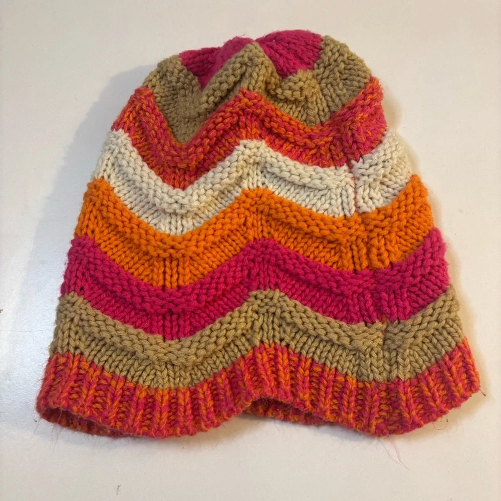 Colorful Chevron Cable Knit Beanie for Women